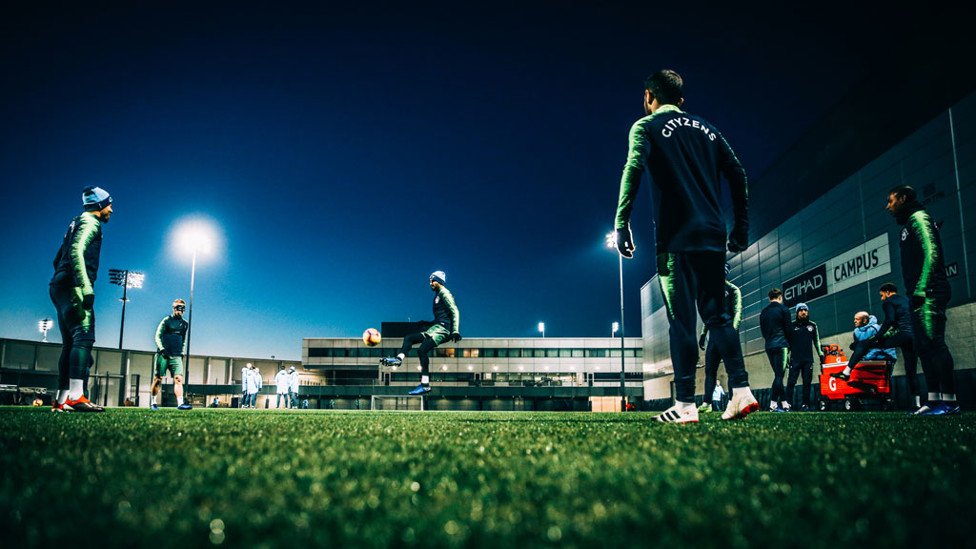 UNDER THE LIGHTS : Training by moonlight!