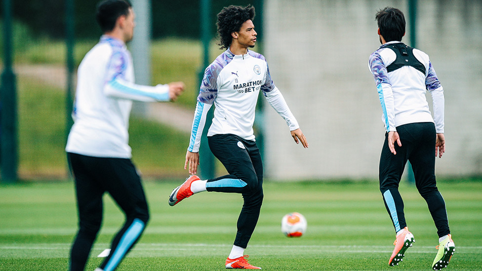 LEROY... : Segera hadir di lapangan sepak bola kamu... 