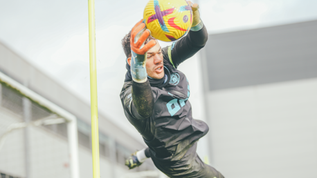 Training gallery: Hard graft ahead of Spurs trip