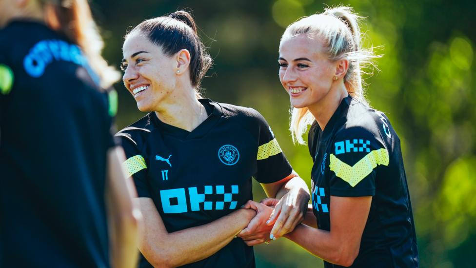 LET'S GO : Vicky Losada and Chloe Kelly start training
