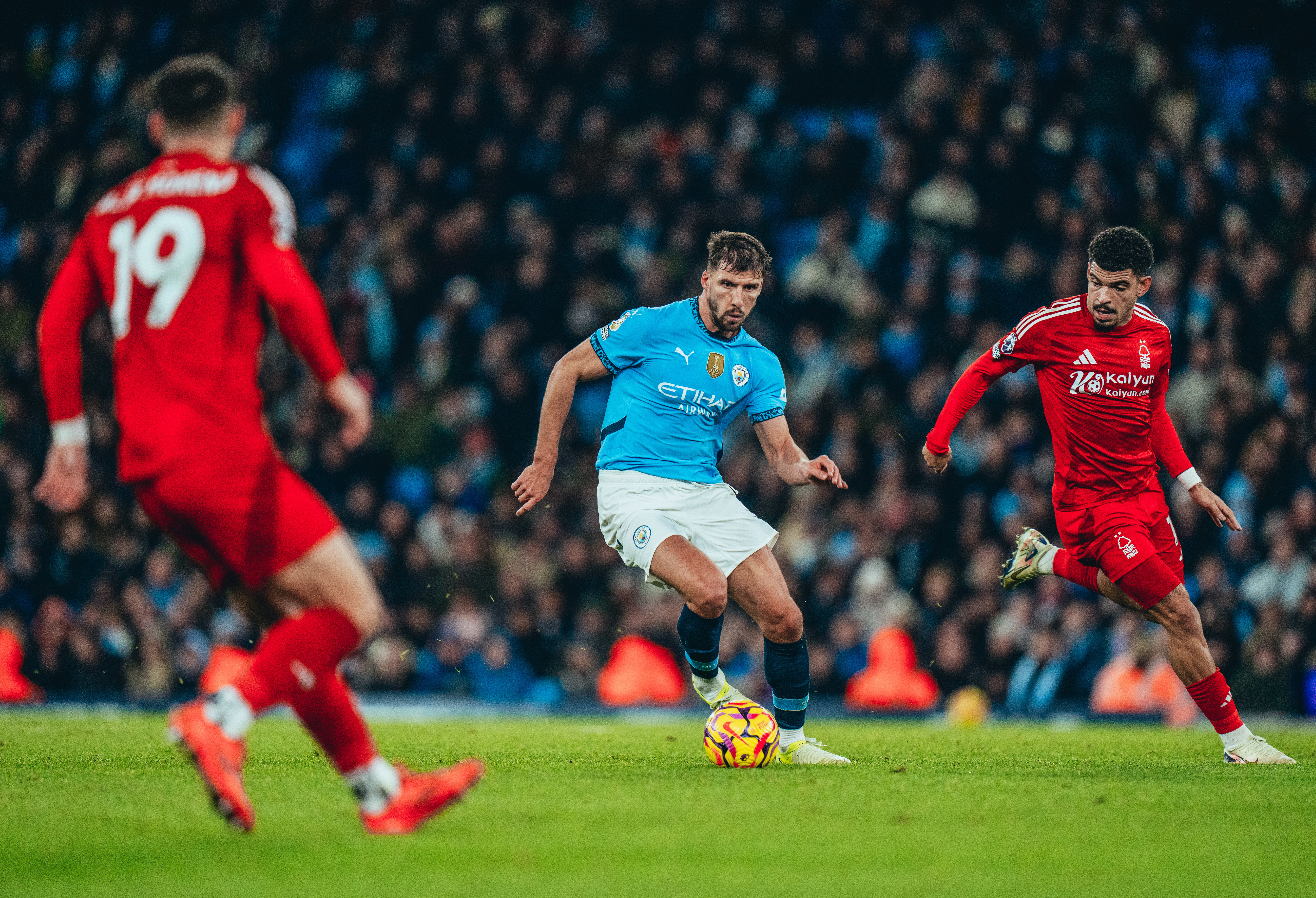 Rúben Dias em ação. 