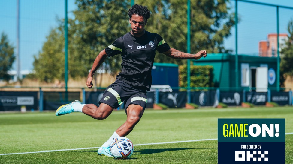 OSCAR'S TIME : Bobb, last year's EDS Player of the Year, on the attack