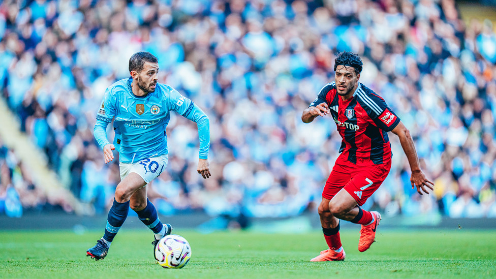 SILKY SILVA : Bernardo gets on the ball shortly after Pereira's goal for Fulham.