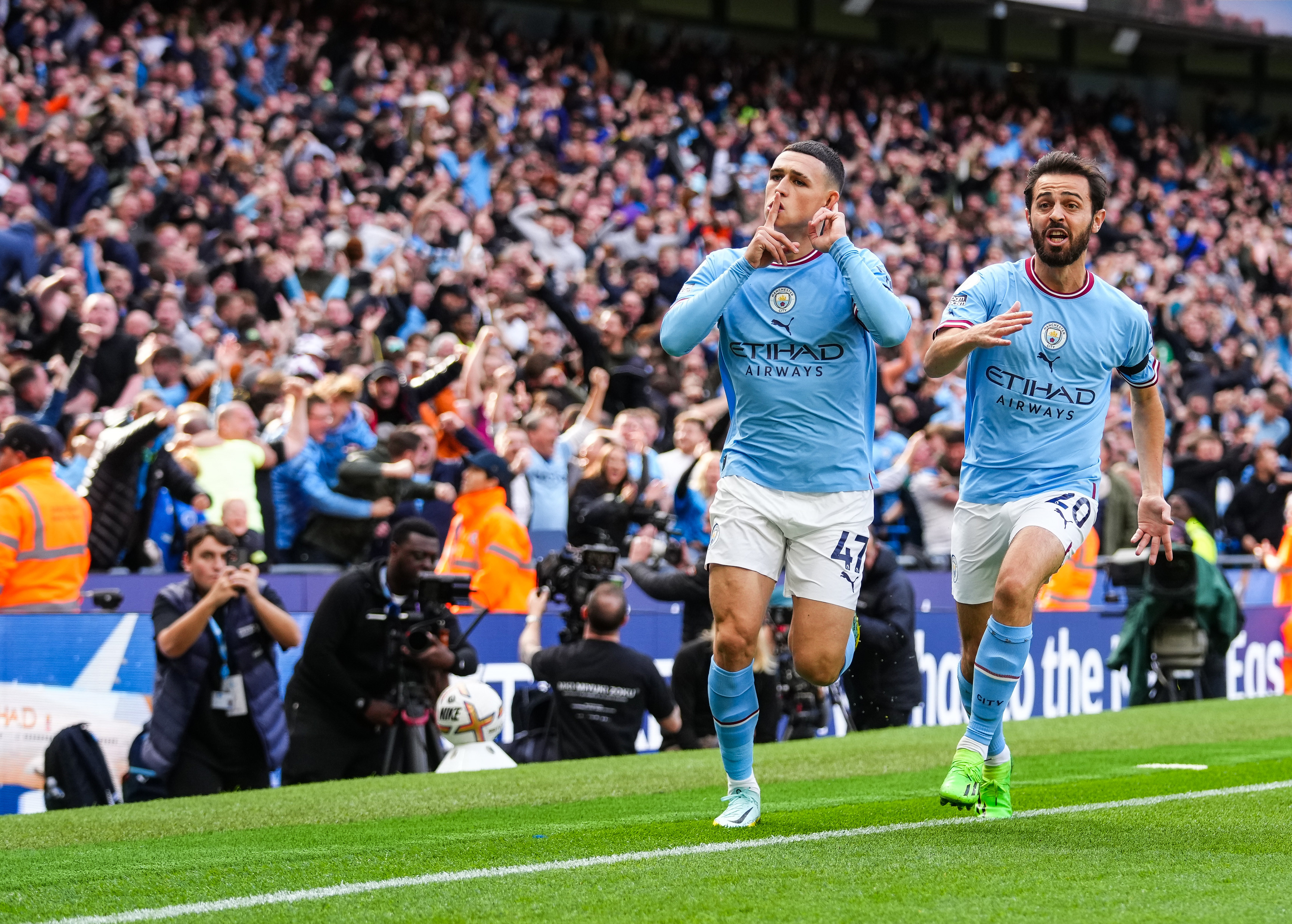 Manchester City on X: FIM DE JOGO EM WEMBLEY! 🏟 O MANCHESTER CITY É  CAMPEÃO DA COPA DA INGLATERRA PELA SÉTIMA VEZ EM SUA HISTÓRIA! 💙  🏆🏆🏆🏆🏆🏆🏆 🔵 2 x 1 🔴 #