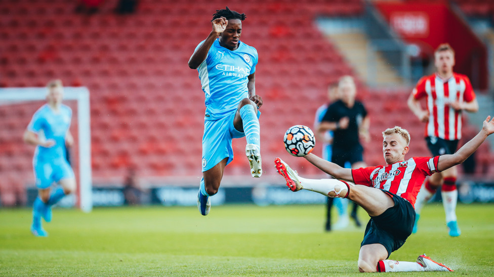 WING WIZARD : Mebude skips away from a sliding challenge