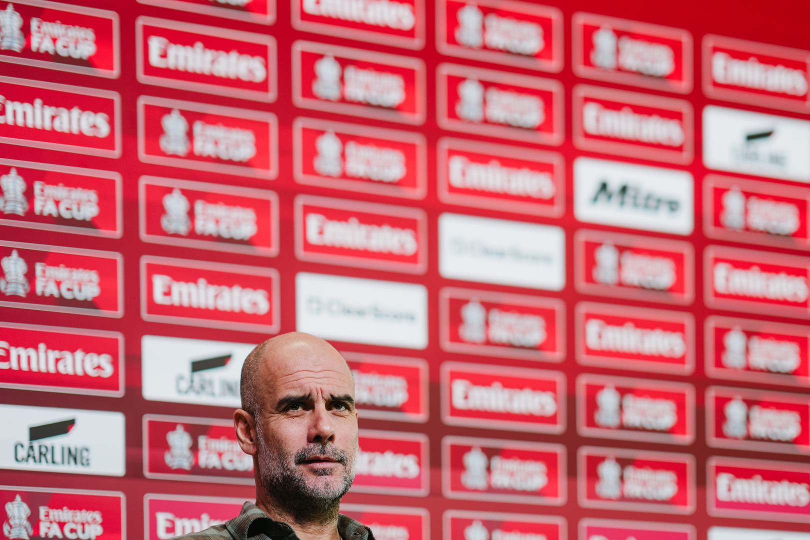 Pep atualiza informações sobre Haaland e Stones