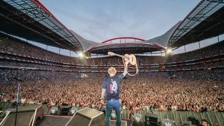 Ed Sheeran pronto para tocar 2x no Etihad Stadium!