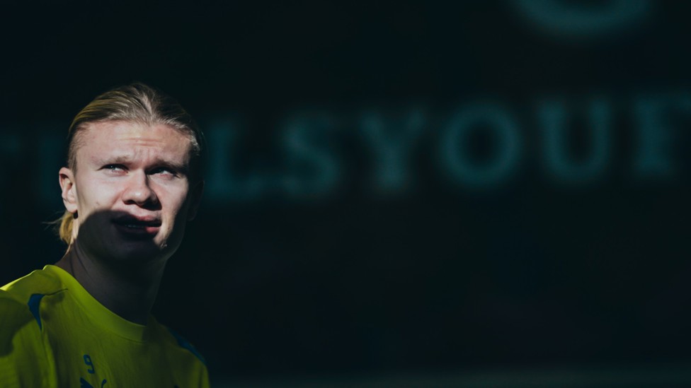 STRIKING SUN : Erling Haaland on the recovery bike. 