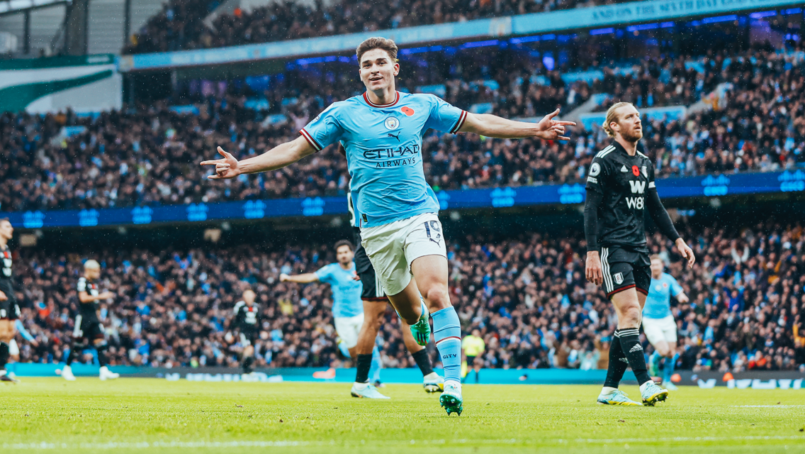 EL ARANA: 'The Spider' celebrates the goal.