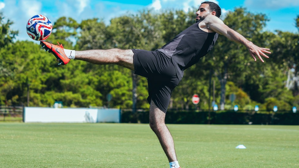 MAGIC TOUCH : Rayan Ait-Nouri shows of his skills