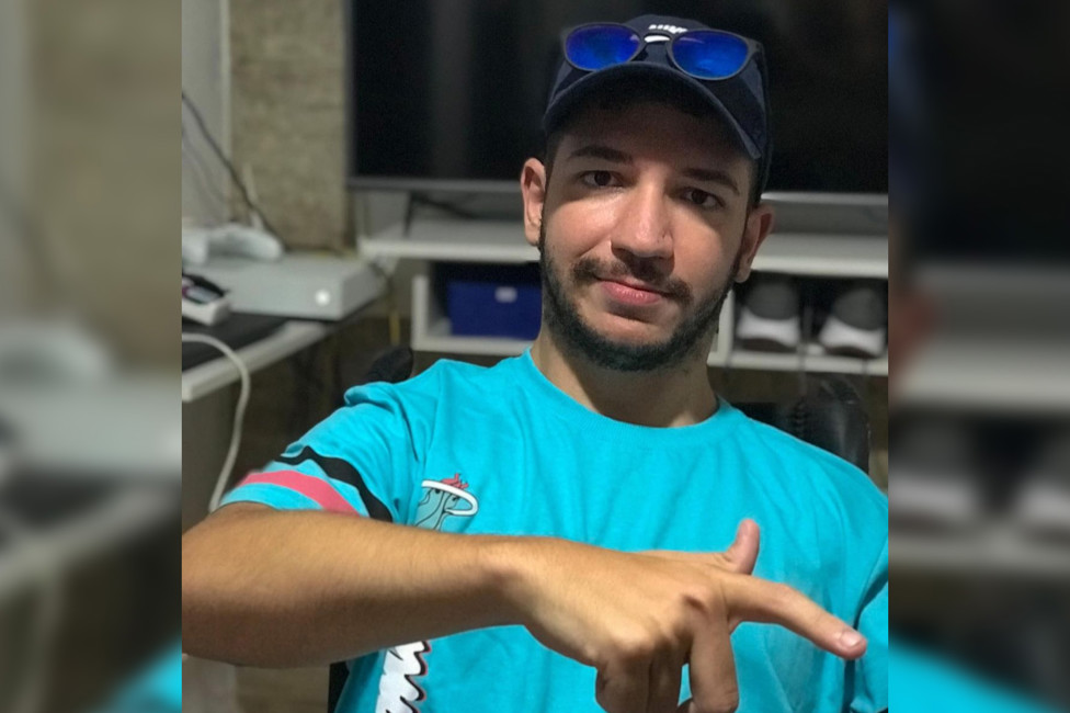 Cauã Terroso, torcedor brasileiro do Manchester City, morador de Itajaí, SC