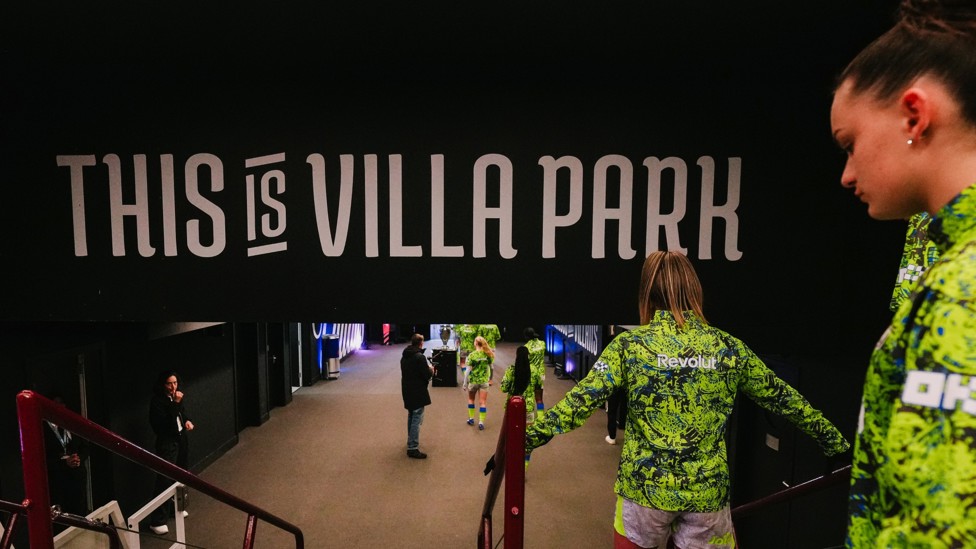 CHECKING IN : City players getting set for the warm up