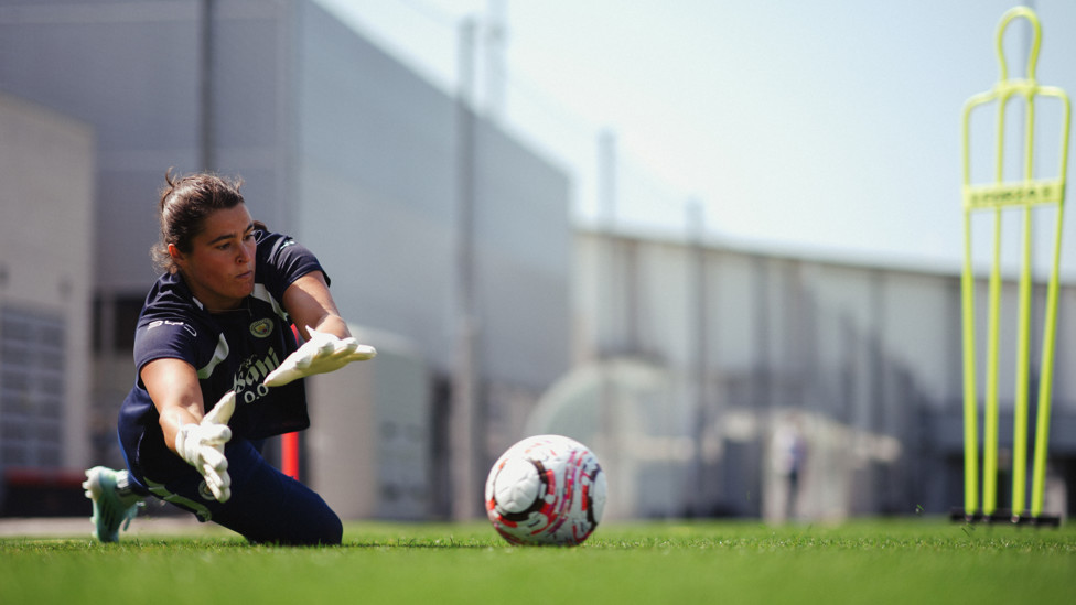 DOWN LOW  : Eartha Cumings makes a save.