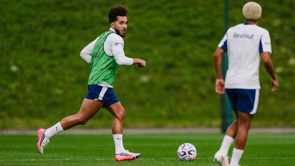 Rayan Cherki glides down the wing