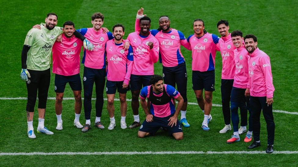 SUNDAY BEST : The squad take the spotlight