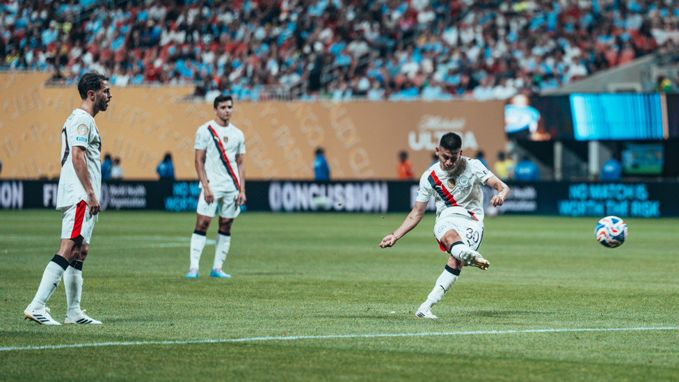 LEAD EXTENDED  : Claudio Echeverri opens his City account. 