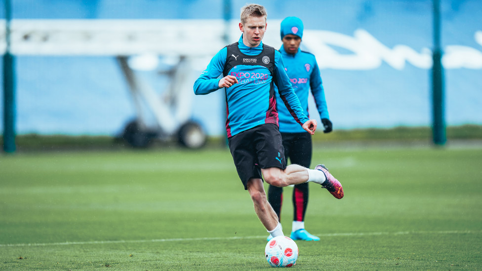 PASS MASTER : Oleks Zinchenko with a pinpoint delivery