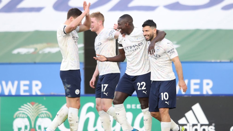 FEELING THE LOVE : All smiles after the opener!