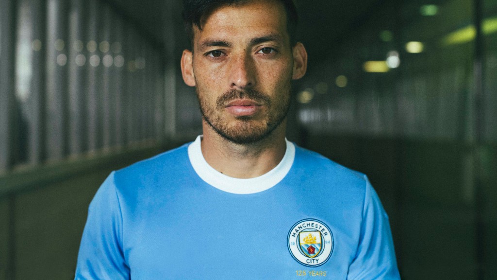 man city 125 year jersey