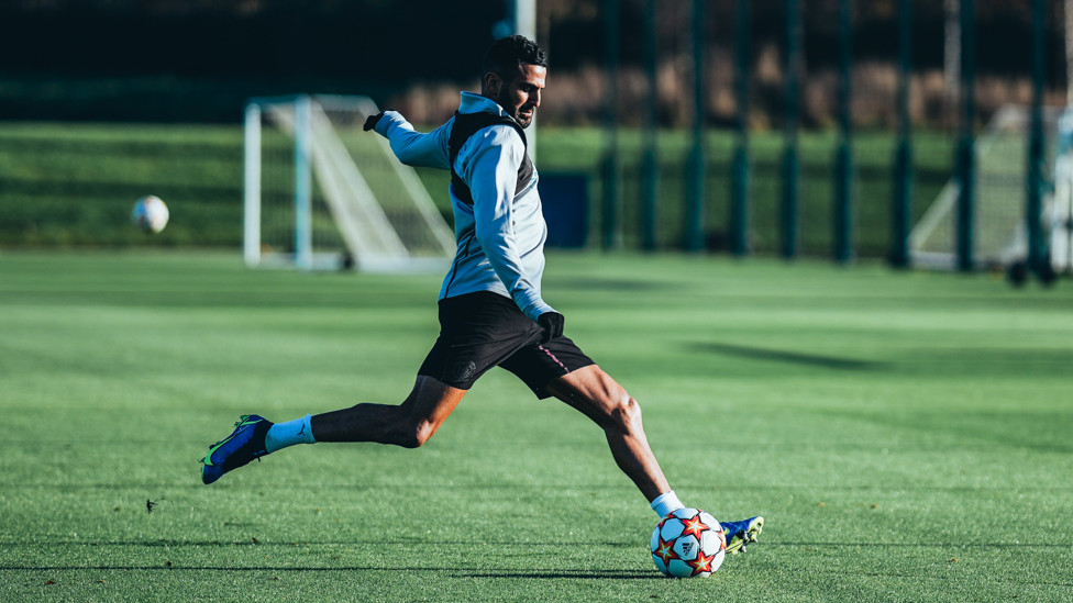 Kanan dan kiri tidak masalah untuk Riyad Mahrez