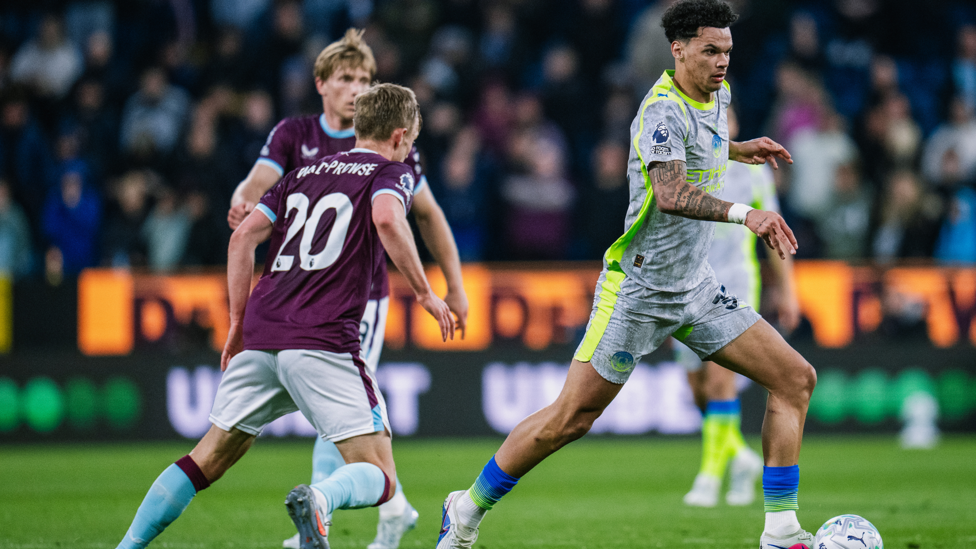 NEAT NICO : O'Reilly on the ball.