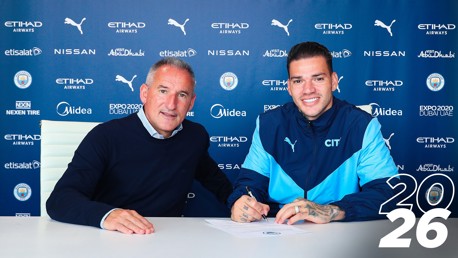 Ederson agrees new deal