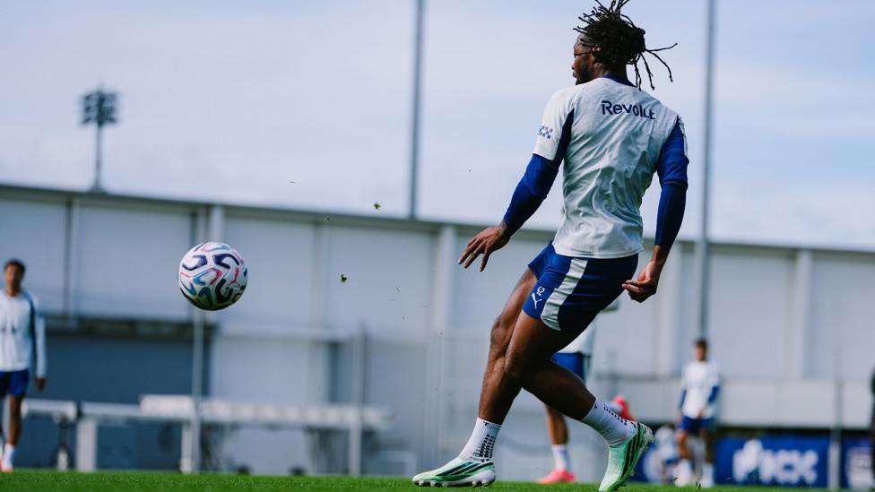 WING WONDER : Antoine Semenyo delivers another peach of a ball