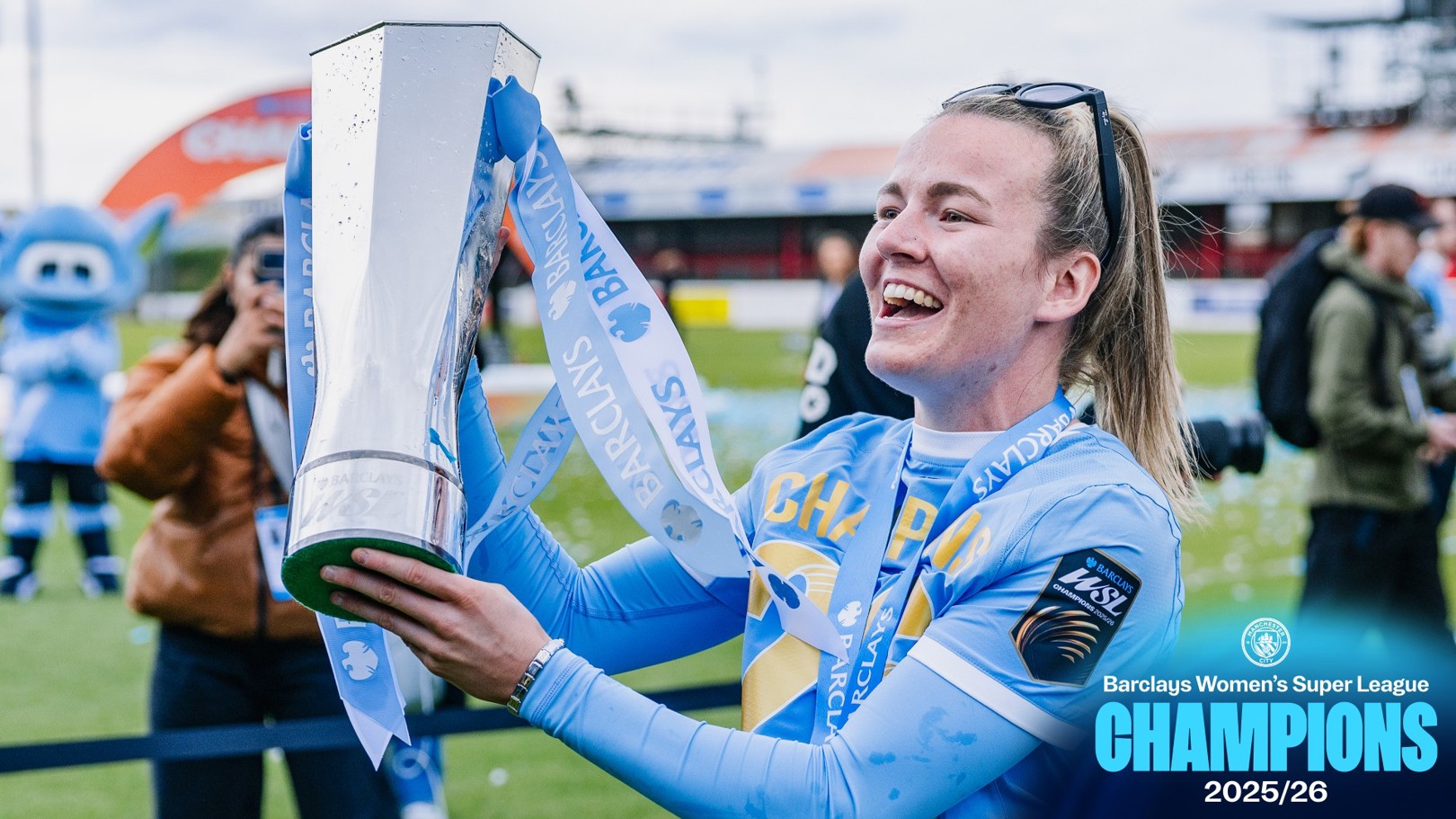 Hemp on ‘incredible’ feeling to lift WSL title