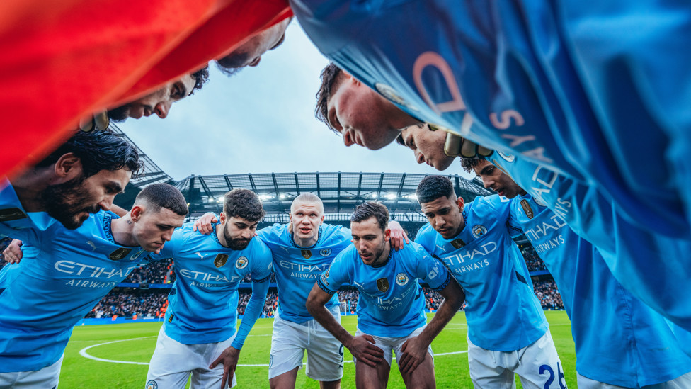 HUDDLE UP : Ready to play!