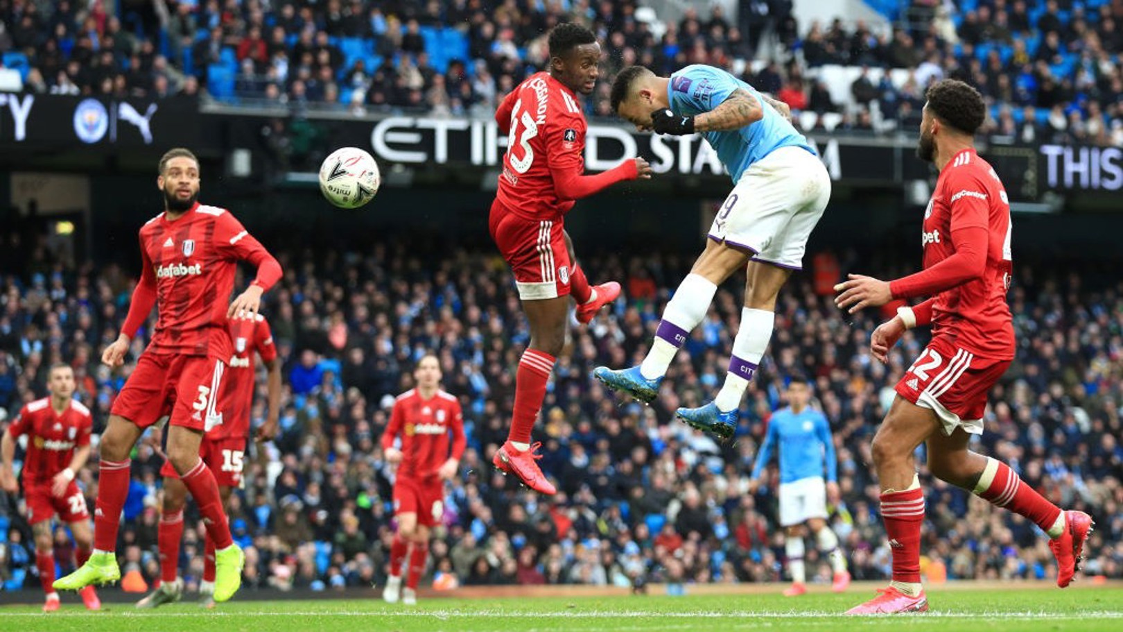 Quand a lieu le tirage des huitièmes de FA Cup ?