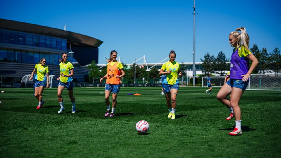 SQUAD GOALS : City putting in the work.
