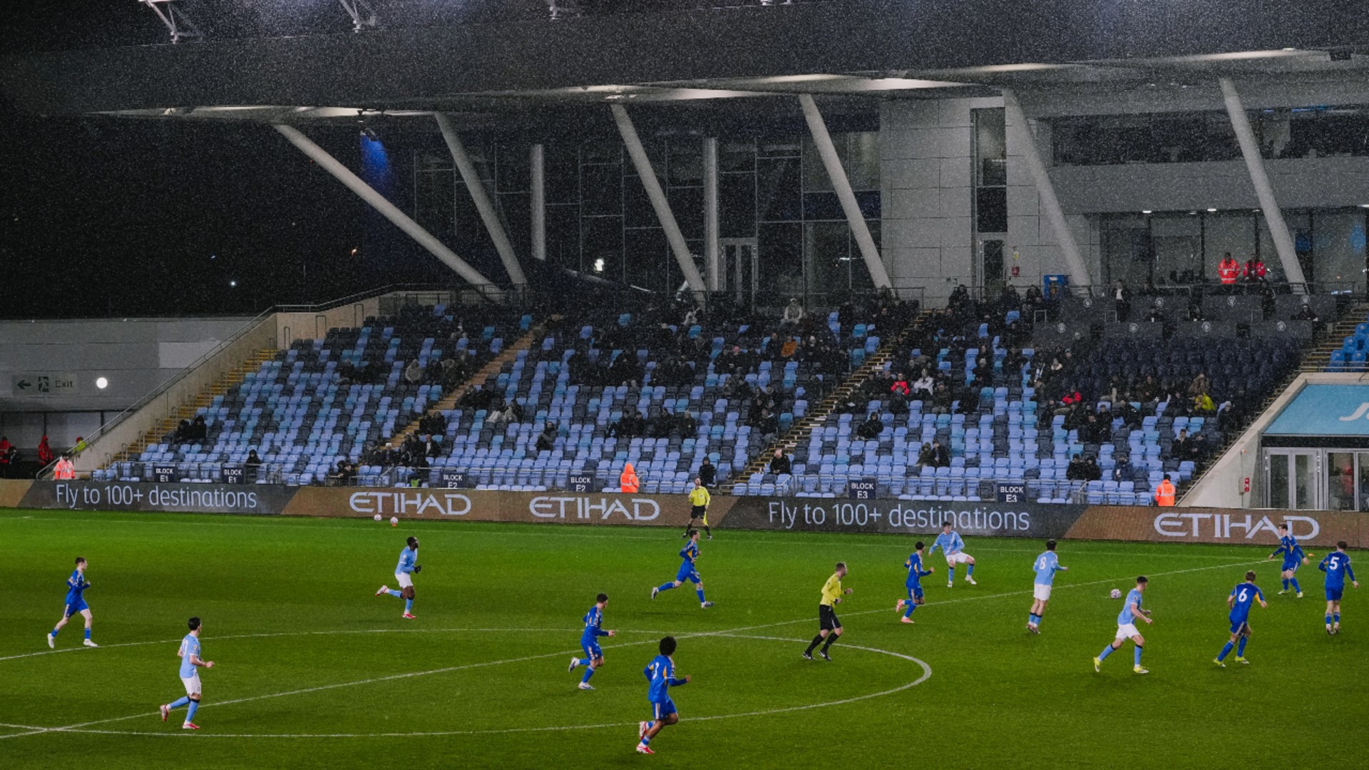 MANCHESTER RAIN : Typical weather for the Joie Stadium.
