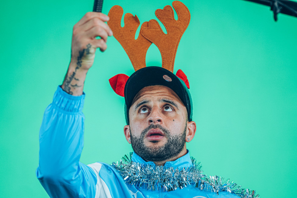 WALKER IN A WINTER WONDERLAND : A very Christmassy Kyle!