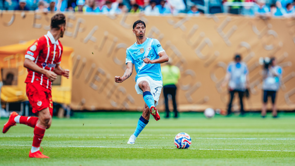 ROLLS-ROYCE REIJNDERS : So composed on the ball.