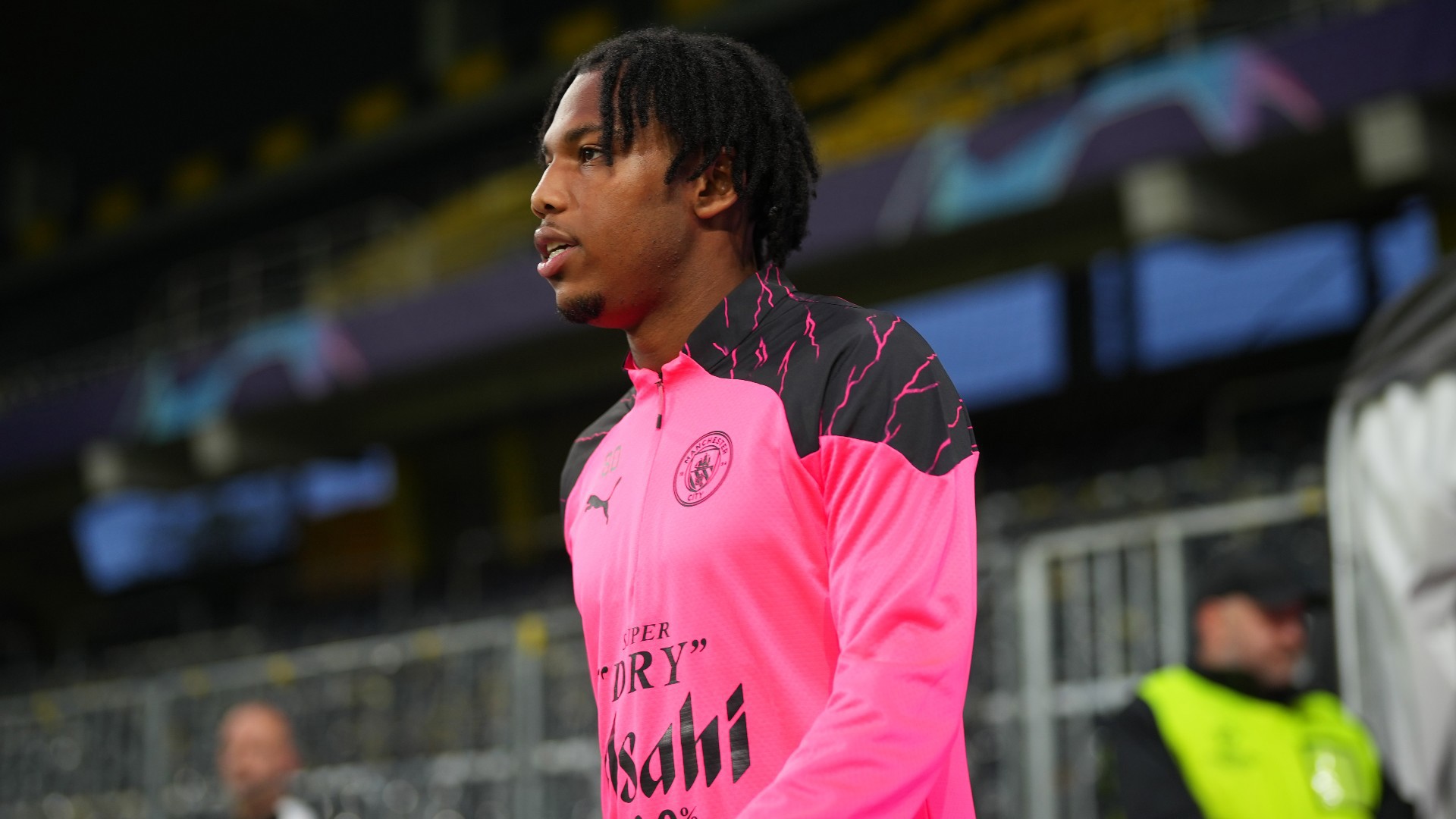 FOCUSED HAMILTON : Micah Hamilton gets set to train with the first team on the eve of our Young Boys match