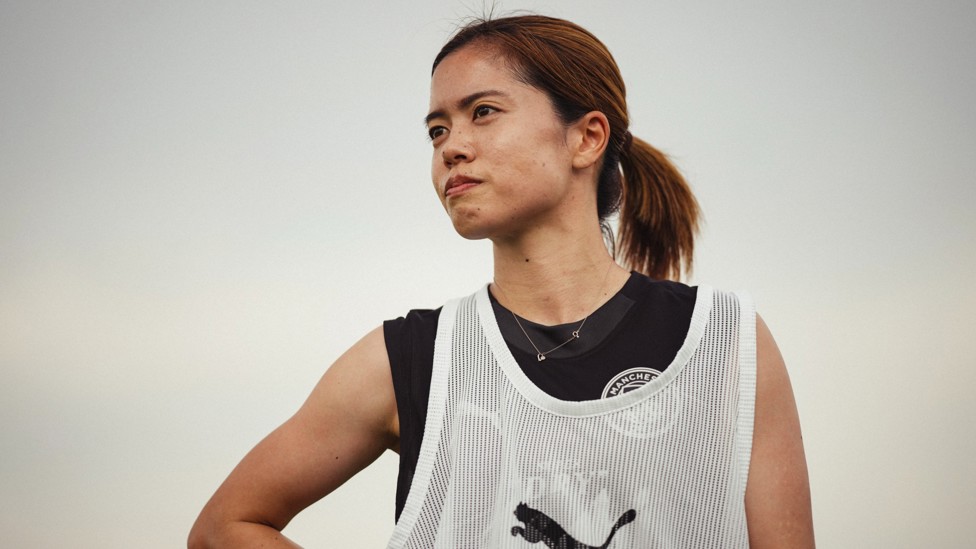 STRIKE A POSE : Yui Hasegawa takes a breath.