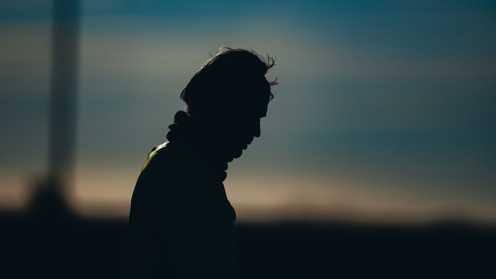 GUESS WHO : Which player is playing in the shadows?