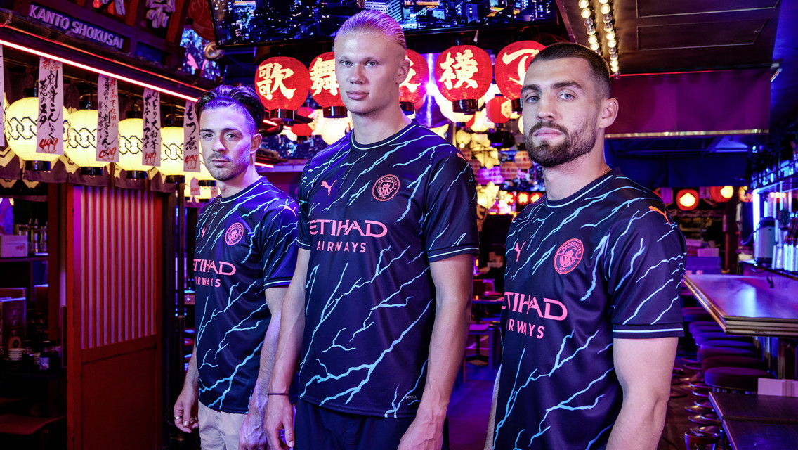 Galeri: City memperkenalkan jersey ketiga 2023/24 di jepang