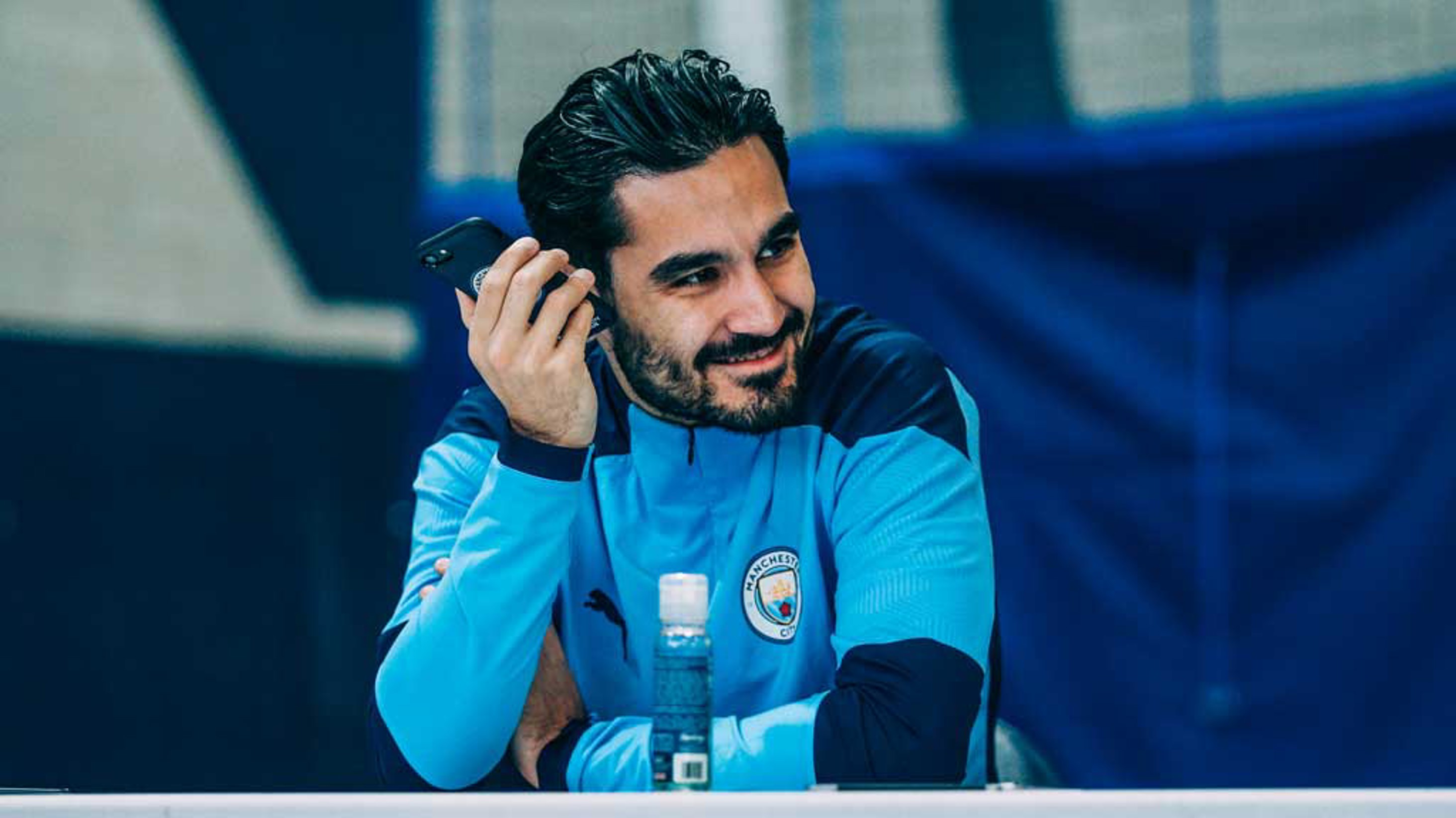 Gallery: Players spread festive cheer across Manchester