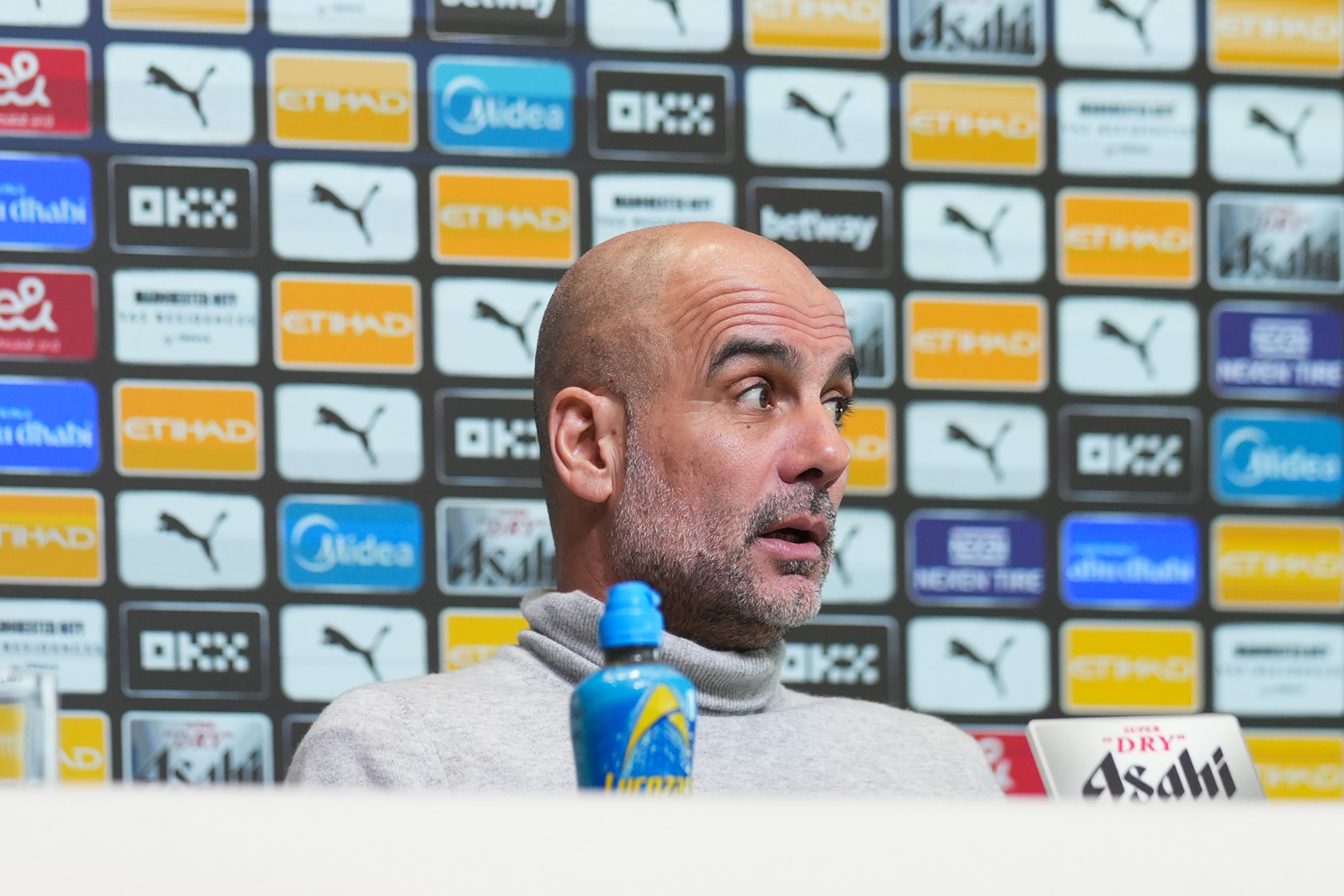 Pep: não podemos nos distrair com as conversas sobre o título