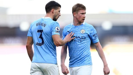 Le duo de City nominé pour le titre de meilleur joueur de la saison en Premier League