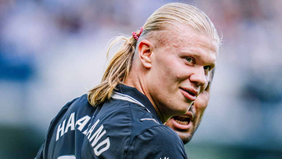 Brighton (away)  : Left foot. Inside the box