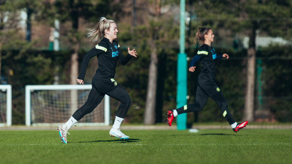 FORWARD MARCH: Lauren Hemp and Kerstin Casparij step it up.