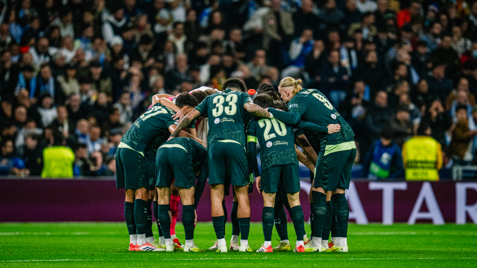 HUDDLE UP : Ready to play!