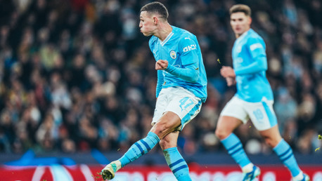 Foden: Guardiola is helping me learn midfield role