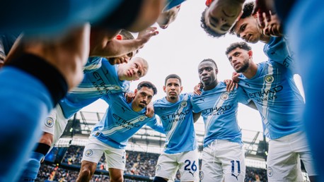 HUDDLE UP: Ready to play!