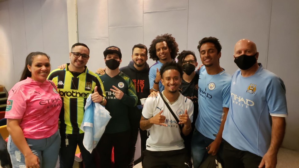 A torcida oficial do City em São Paulo não poderia faltar!!
