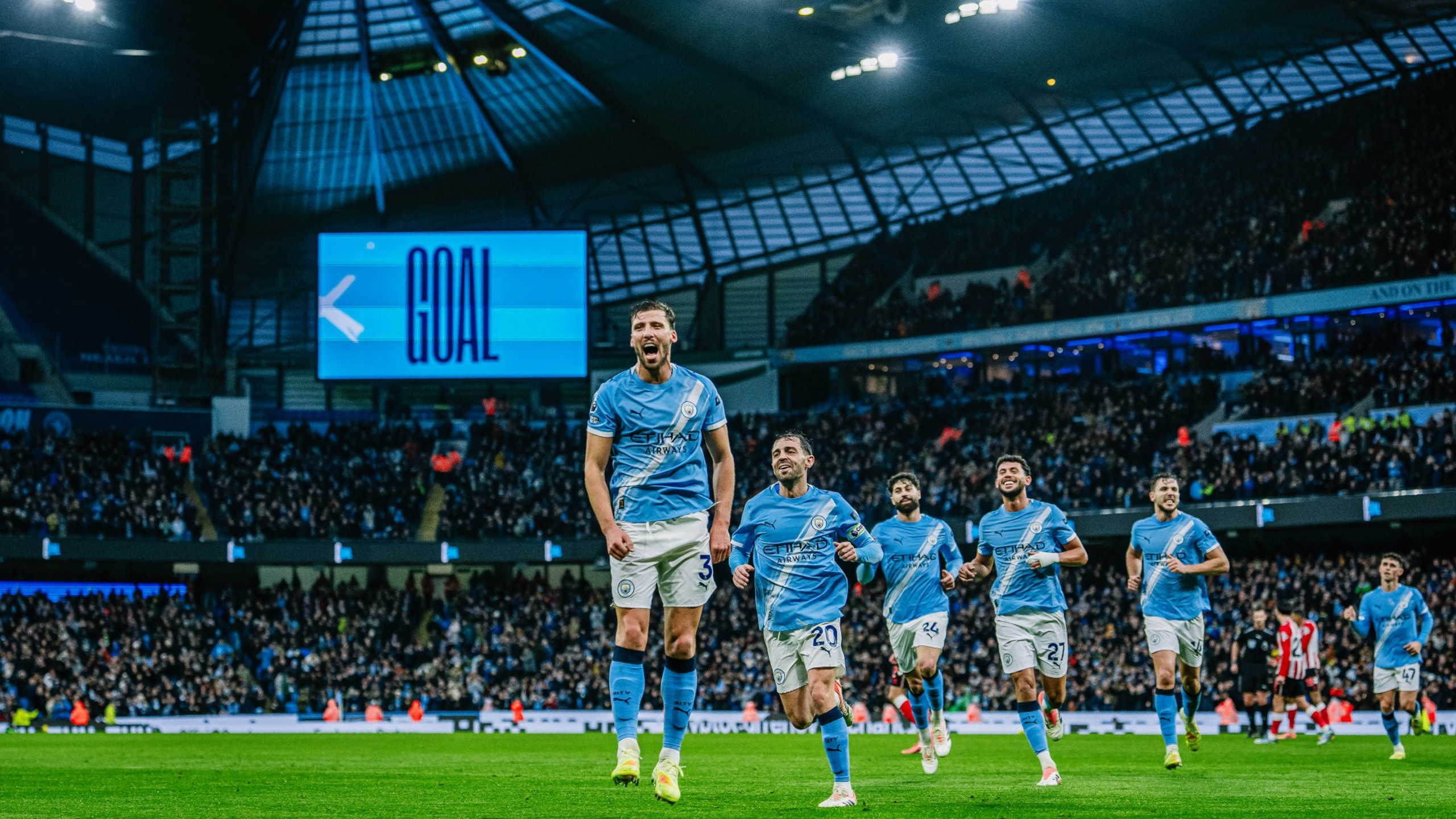 Gallery: Defensive duo tame Black Cats!