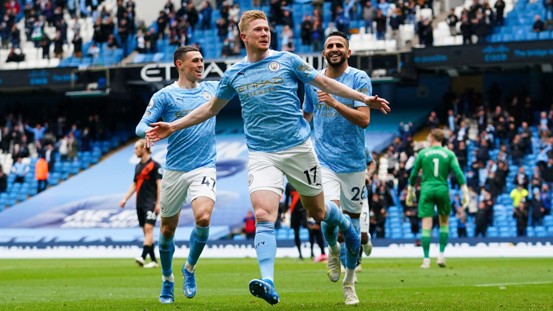เดอ บรอยน์ มีชื่อติดโผ ลุ้นรางวัล PFA แฟน อวอร์ด