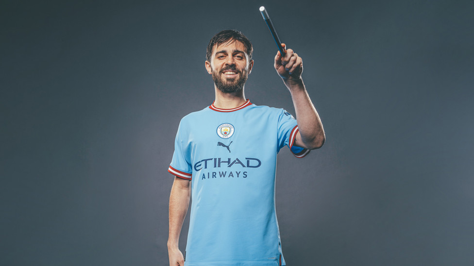 EVERYONE LOVES BERNARDO... : A magical footballer...